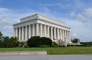 Lincoln Memorial Blg (800x530)